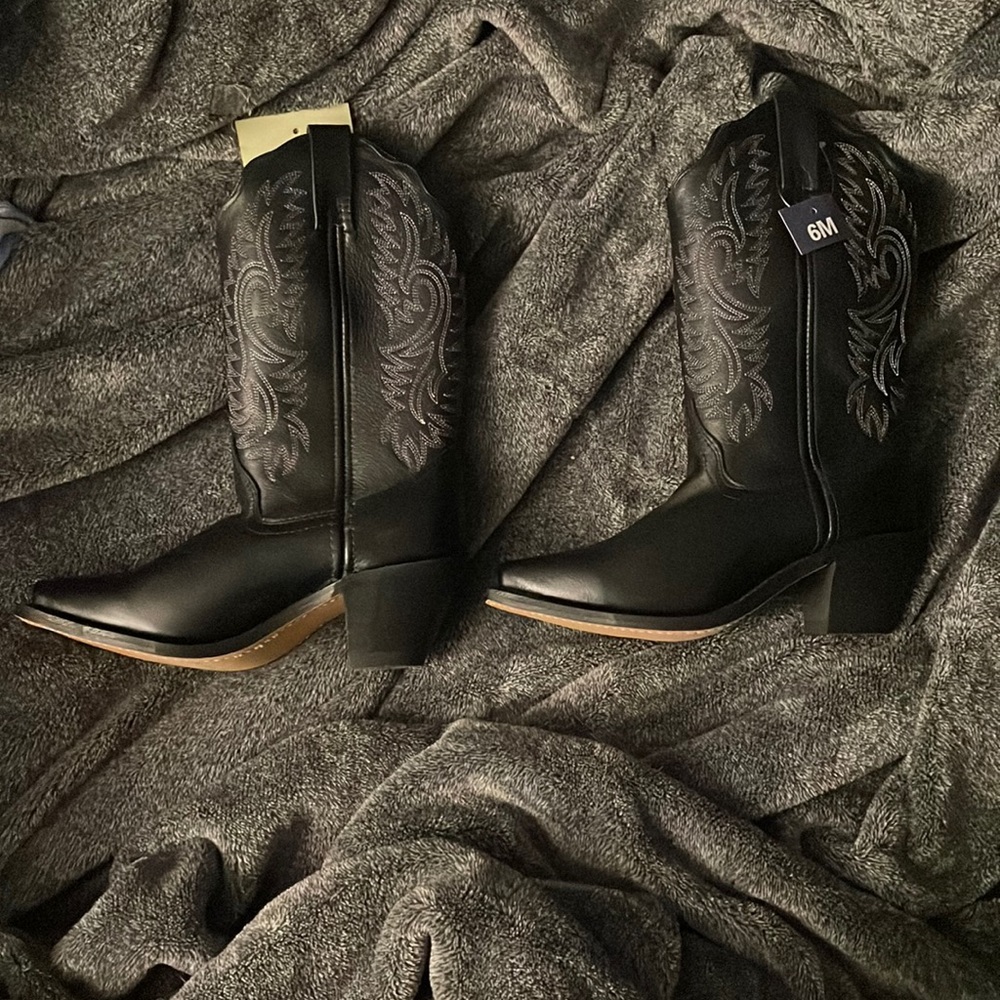 Black Cowboy Boots